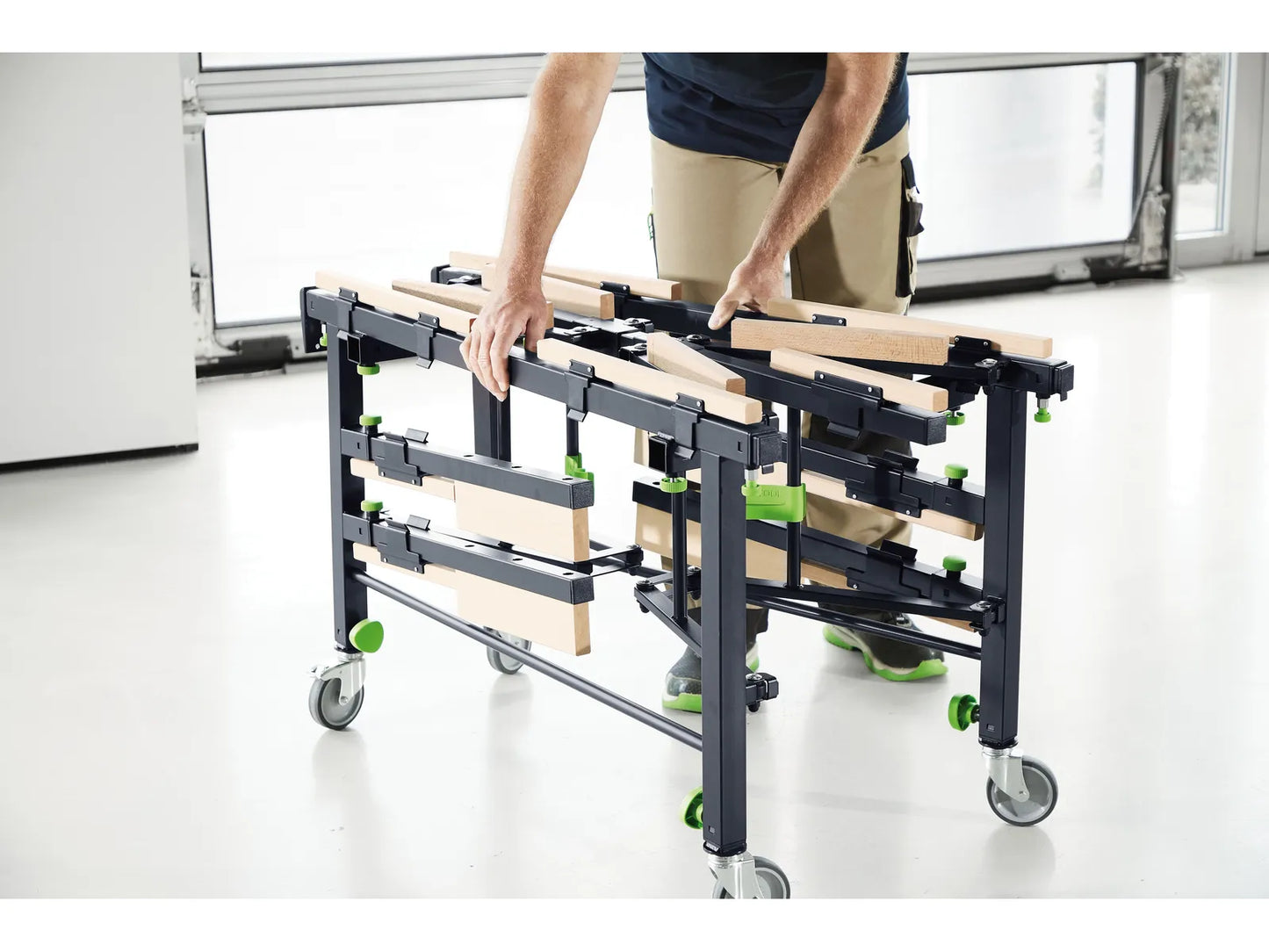 Mobilny stół do piłowania i stół roboczy Festool STM 1800