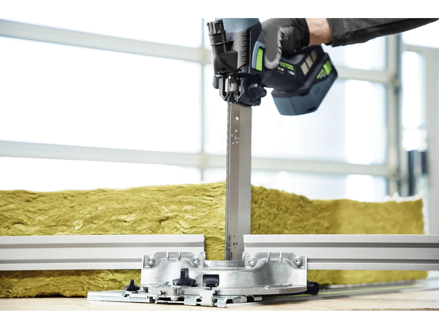 Akumulatorowa pilarka do materiałów izolacyjnych Festool ISC 240 EB-Basic